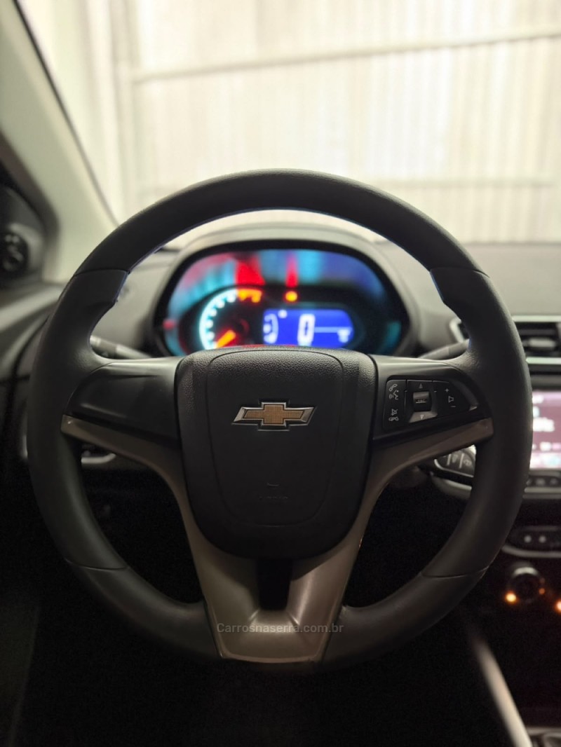 ONIX 1.4 MPFI LTZ 8V FLEX 4P MANUAL - 2016 - NOVO HAMBURGO