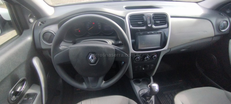LOGAN 1.6 ICONIC SCE 16V FLEX 4P AUTOMÁTICO - 2017 - FARROUPILHA
