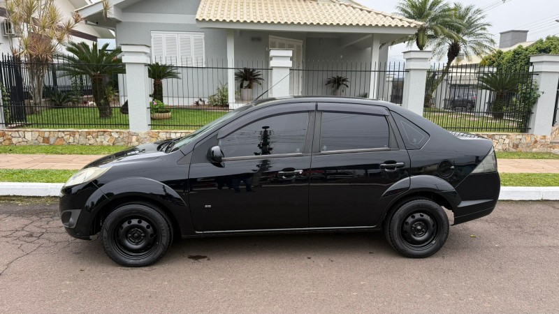 FIESTA 1.6 SE SEDAN 16V FLEX 4P MANUAL - 2014 - FELIZ