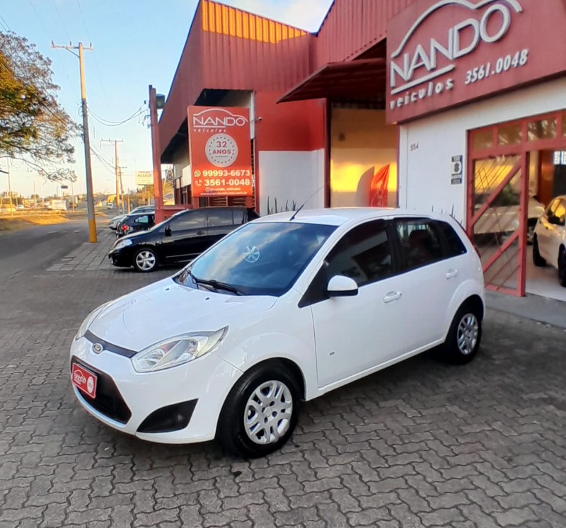 fiesta 1.6 se hatch 16v flex 4p manual 2014 estancia velha