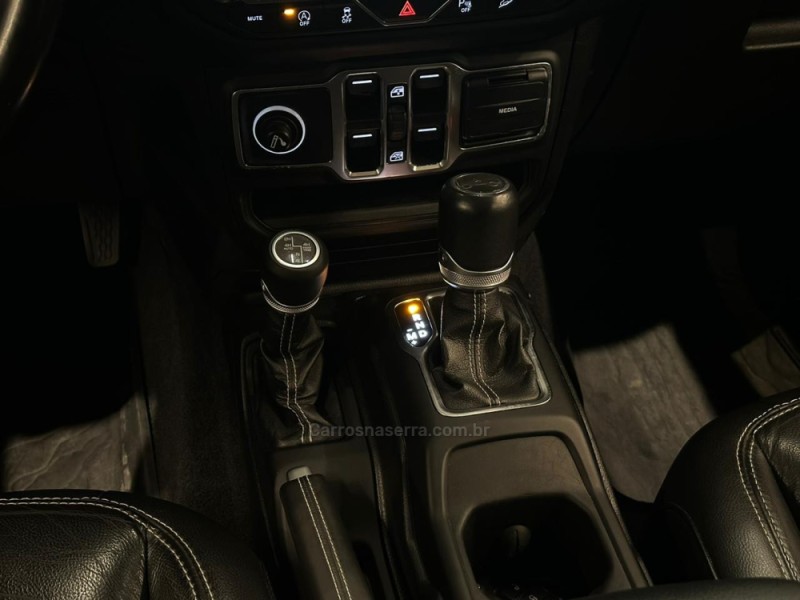 WRANGLER 2.0 SAHARA OVERLAND 4X4 16V GASOLINA 4P AUTOMÁTICO - 2020 - CAXIAS DO SUL