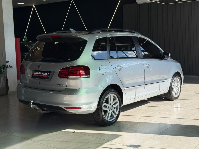 SPACEFOX 1.6 MSI HIGHLINE 16V FLEX 4P AUTOMATIZADO - 2015 - DOIS IRMãOS