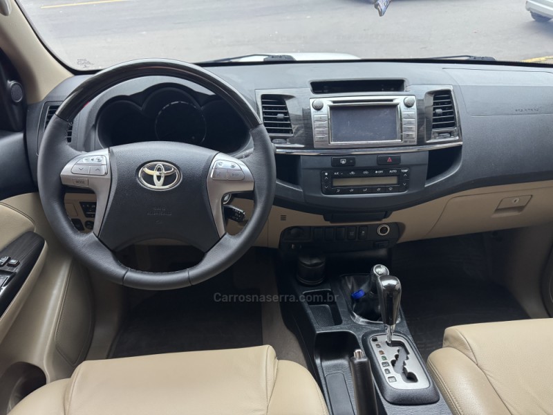 HILUX SW4 3.0 SRV 4X4 CD 16V TURBO INTERCOOLER DIESEL 4P AUTOMÁTICO - 2015 - GARIBALDI