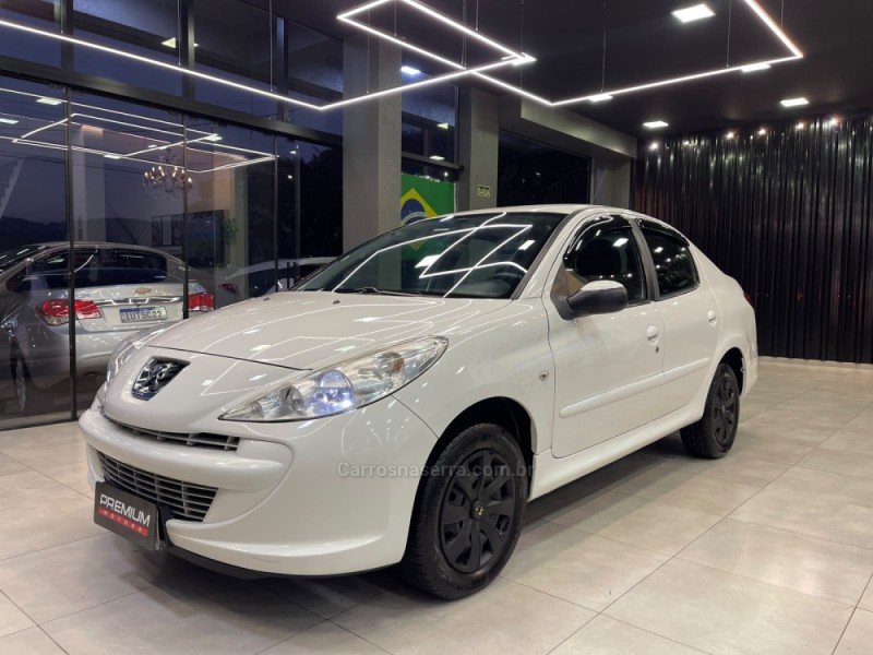 207 1.4 SEDAN XR PASSION 8V FLEX 4P MANUAL - 2013 - DOIS IRMãOS
