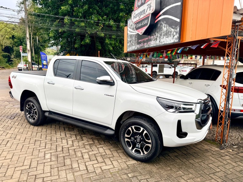 HILUX 2.8 SRV 4X4 CD 16V DIESEL 4P AUTOMÁTICO - 2025 - TRêS COROAS