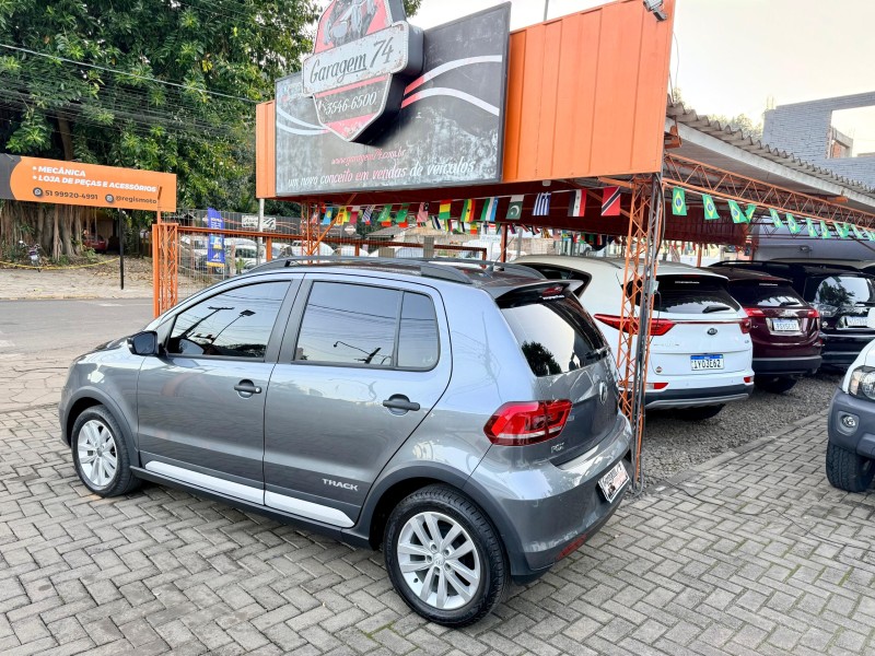 FOX 1.0 MPI TRACK 12V FLEX 4P MANUAL - 2017 - TRêS COROAS