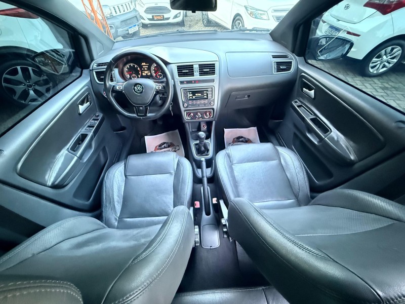FOX 1.0 MPI TRACK 12V FLEX 4P MANUAL - 2017 - TRêS COROAS