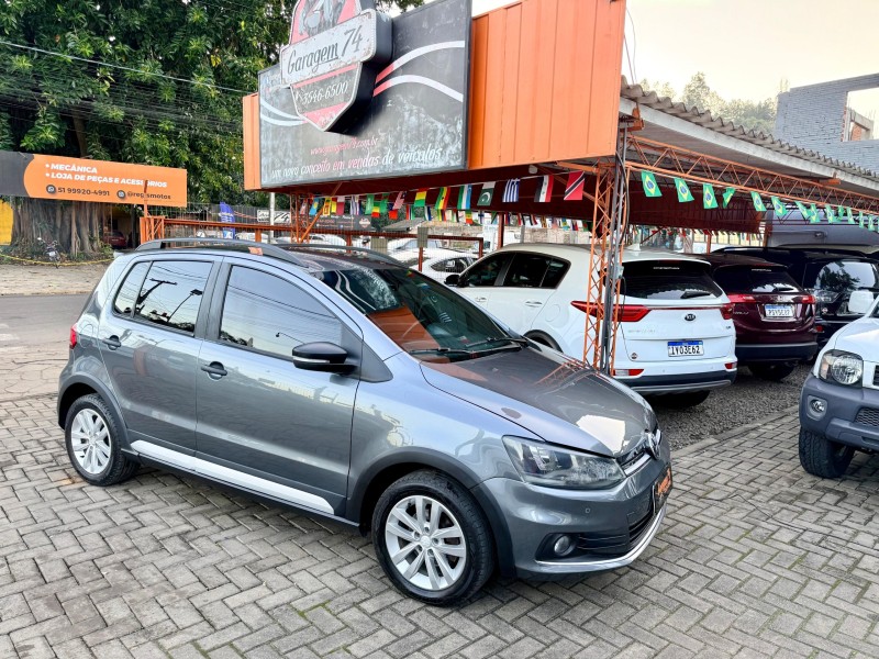 FOX 1.0 MPI TRACK 12V FLEX 4P MANUAL - 2017 - TRêS COROAS