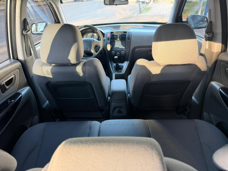 TUCSON 2.0 GL 2WD 16V GASOLINA 4P MANUAL - 2010 - LAGOA VERMELHA
