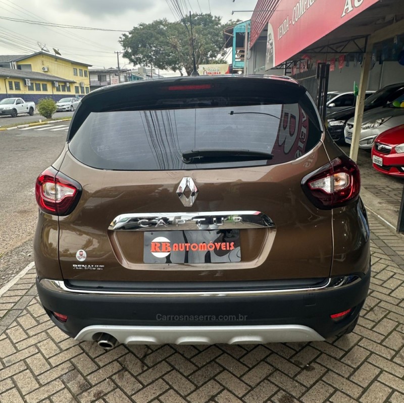 CAPTUR 2.0 16V FLEX INTENSE AUTOMÁTICO - 2018 - PAROBé