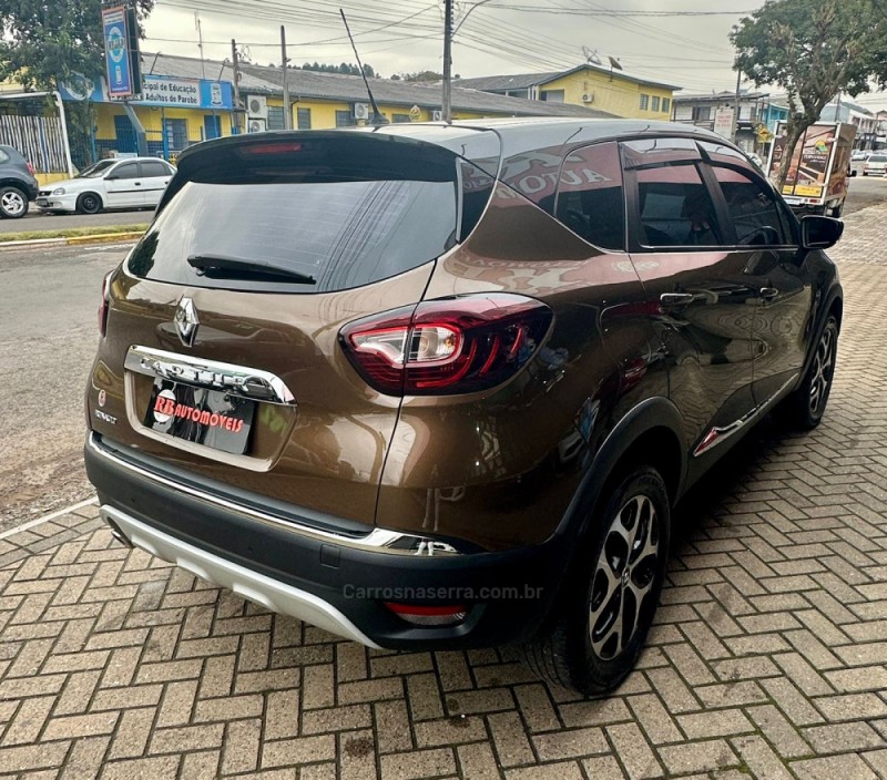 CAPTUR 2.0 16V FLEX INTENSE AUTOMÁTICO - 2018 - PAROBé