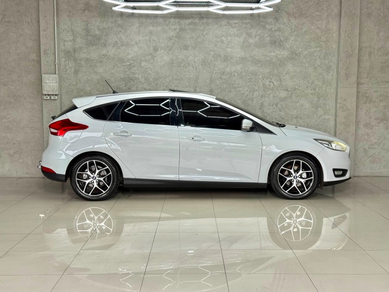 FOCUS 2.0 TITANIUM 16V FLEX 4P AUTOMÁTICO - 2018 - CAXIAS DO SUL