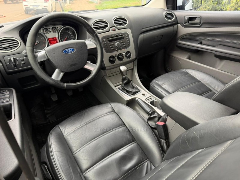 FOCUS 1.6 GLX SIGMA 16V FLEX 4P MANUAL - 2013 - LAGOA VERMELHA