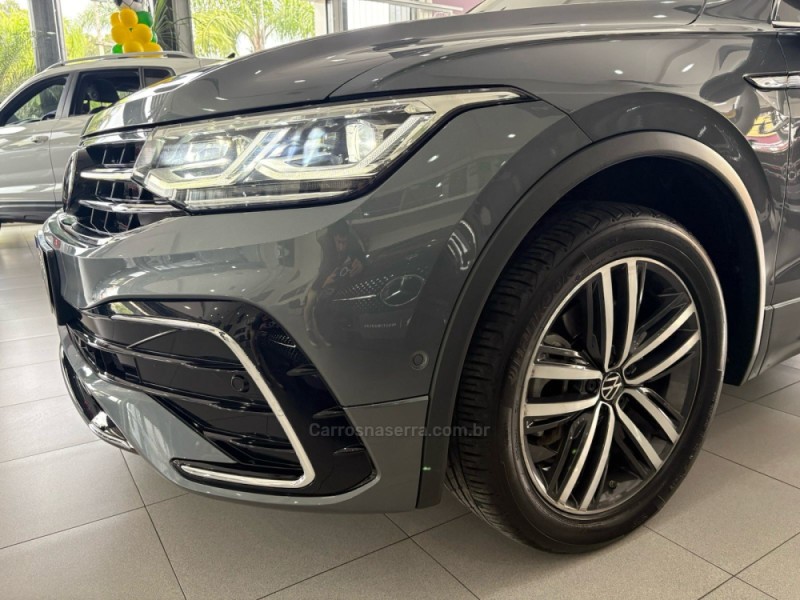 TIGUAN 2.0 ALLSPACE R-LINE 300 TSI GASOLINA 4P AUTOMÁTICO - 2024 - NOVO HAMBURGO