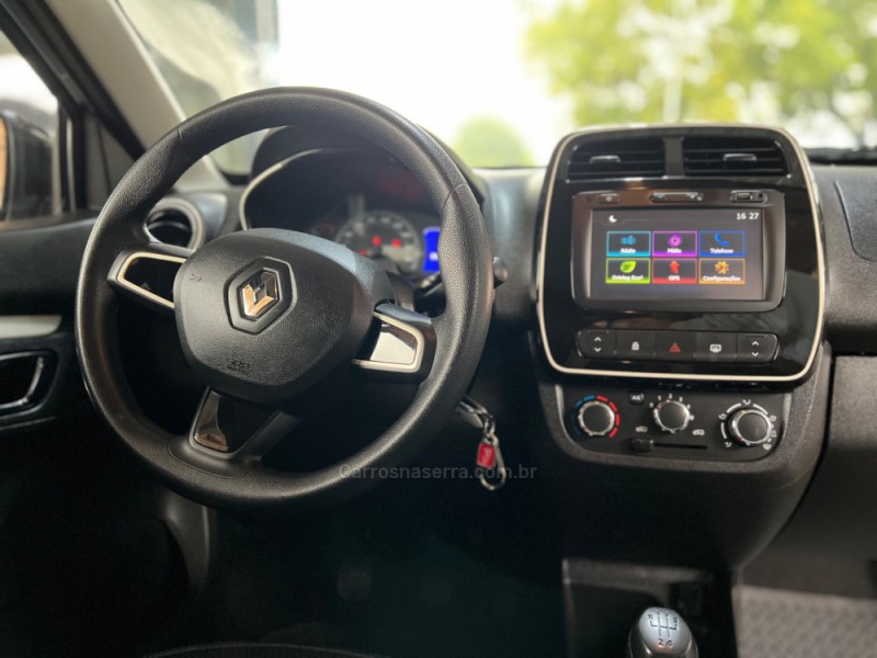KWID 1.0 12V SCE FLEX INTENSE MANUAL - 2019 - BOM PRINCíPIO
