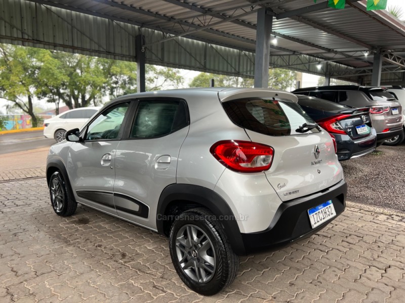 KWID 1.0 12V SCE FLEX INTENSE MANUAL - 2019 - BOM PRINCíPIO