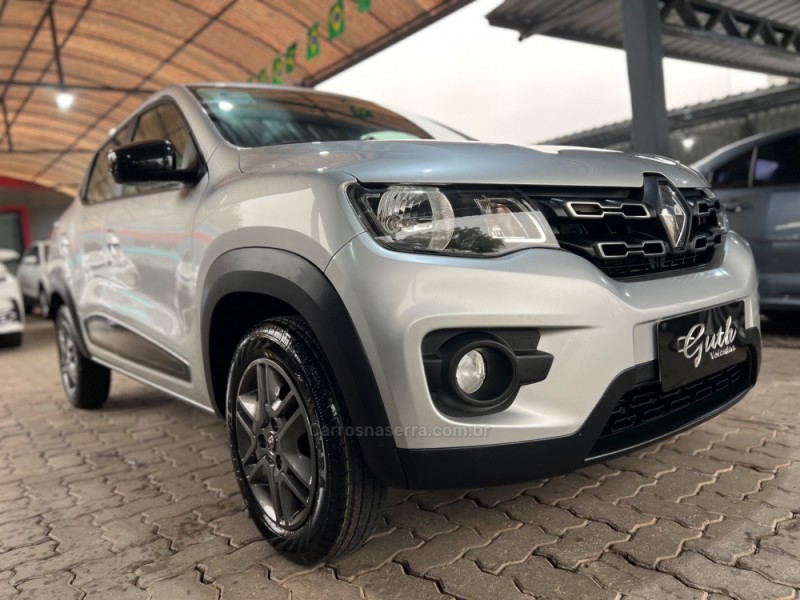 KWID 1.0 12V SCE FLEX INTENSE MANUAL - 2019 - BOM PRINCíPIO