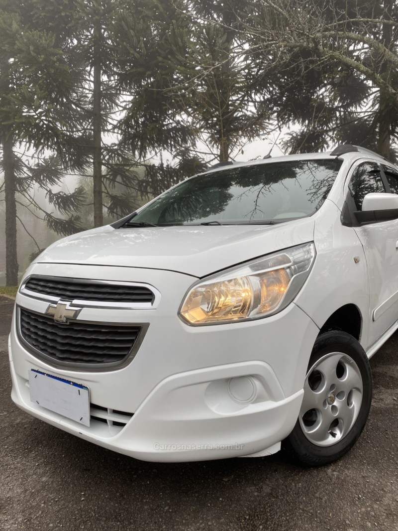 SPIN 1.8 LT 8V FLEX 4P MANUAL - 2014 - FARROUPILHA