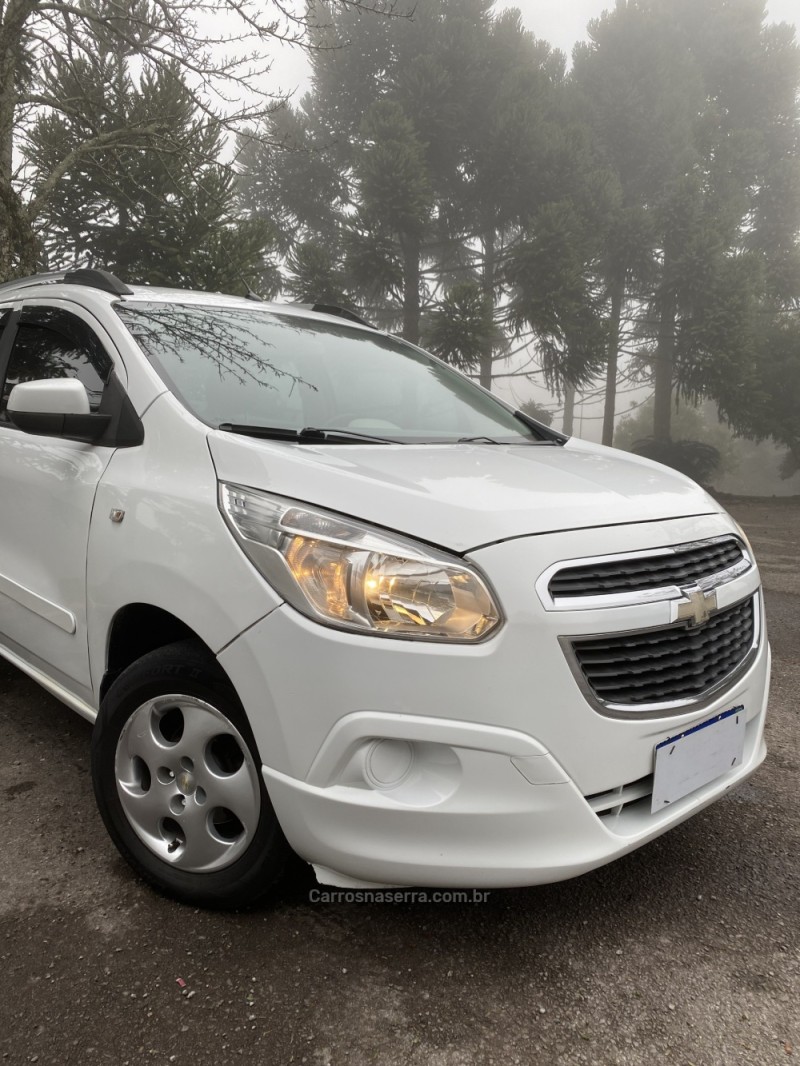 SPIN 1.8 LT 8V FLEX 4P MANUAL - 2014 - FARROUPILHA