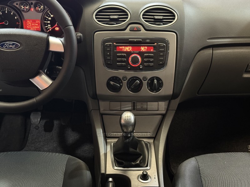 FOCUS 1.6 GLX 16V FLEX 4P MANUAL - 2013 - BENTO GONçALVES