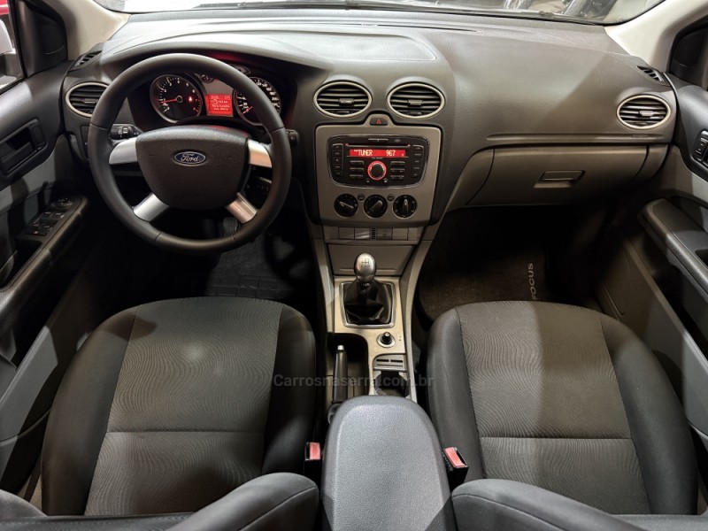 FOCUS 1.6 GLX 16V FLEX 4P MANUAL - 2013 - BENTO GONçALVES