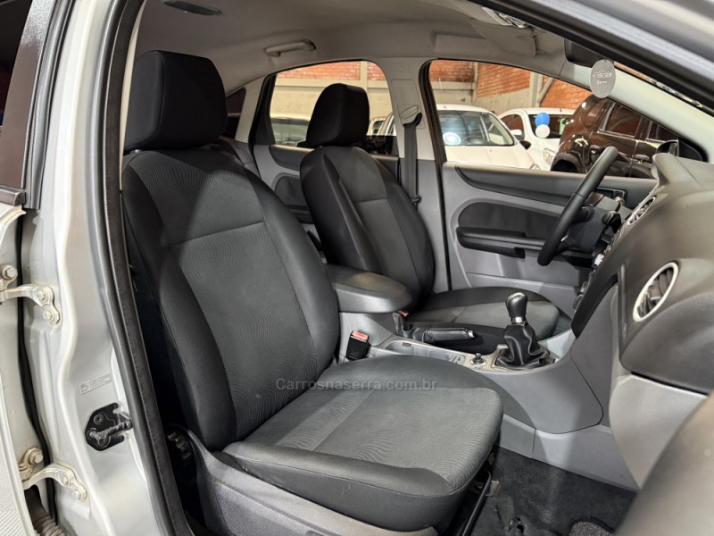FOCUS 1.6 GLX 16V FLEX 4P MANUAL - 2013 - BENTO GONçALVES