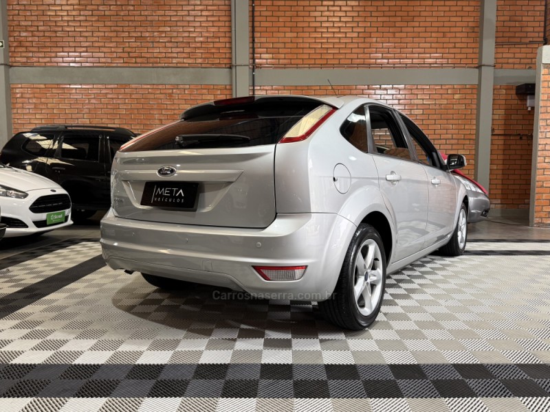FOCUS 1.6 GLX 16V FLEX 4P MANUAL - 2013 - BENTO GONçALVES