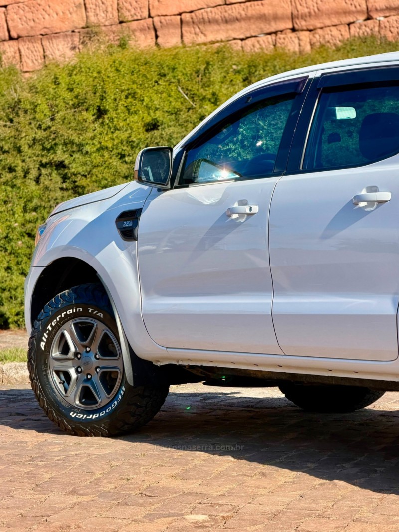 RANGER 2.2 XLS 4X4 CD 16V DIESEL 4P AUTOMÁTICO - 2020 - VENâNCIO AIRES