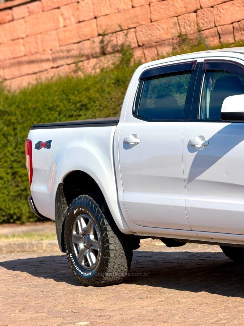 RANGER 2.2 XLS 4X4 CD 16V DIESEL 4P AUTOMÁTICO - 2020 - VENâNCIO AIRES