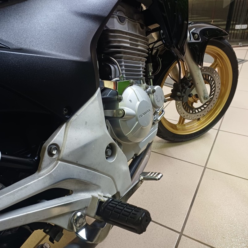 CB 300R  - 2015 - VERANóPOLIS