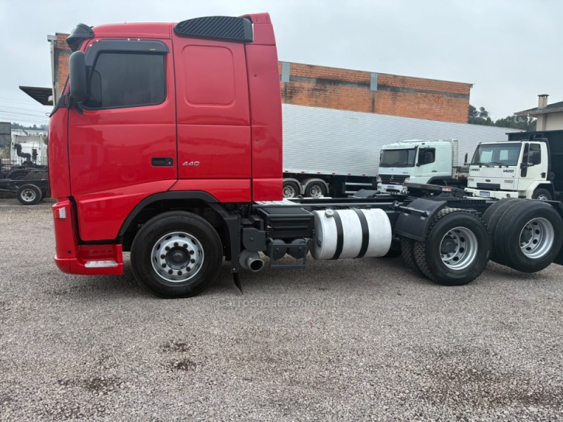 FH 440 6X2 - 2009 - FARROUPILHA