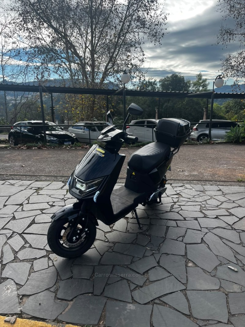x premium eletrico 66 kw 4p automatico 2025 carlos barbosa