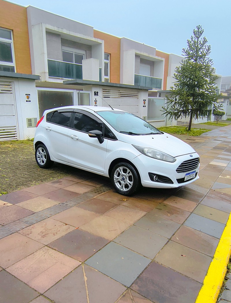 FIESTA 1.6 SE HATCH 16V FLEX 4P MANUAL - 2017 - FARROUPILHA