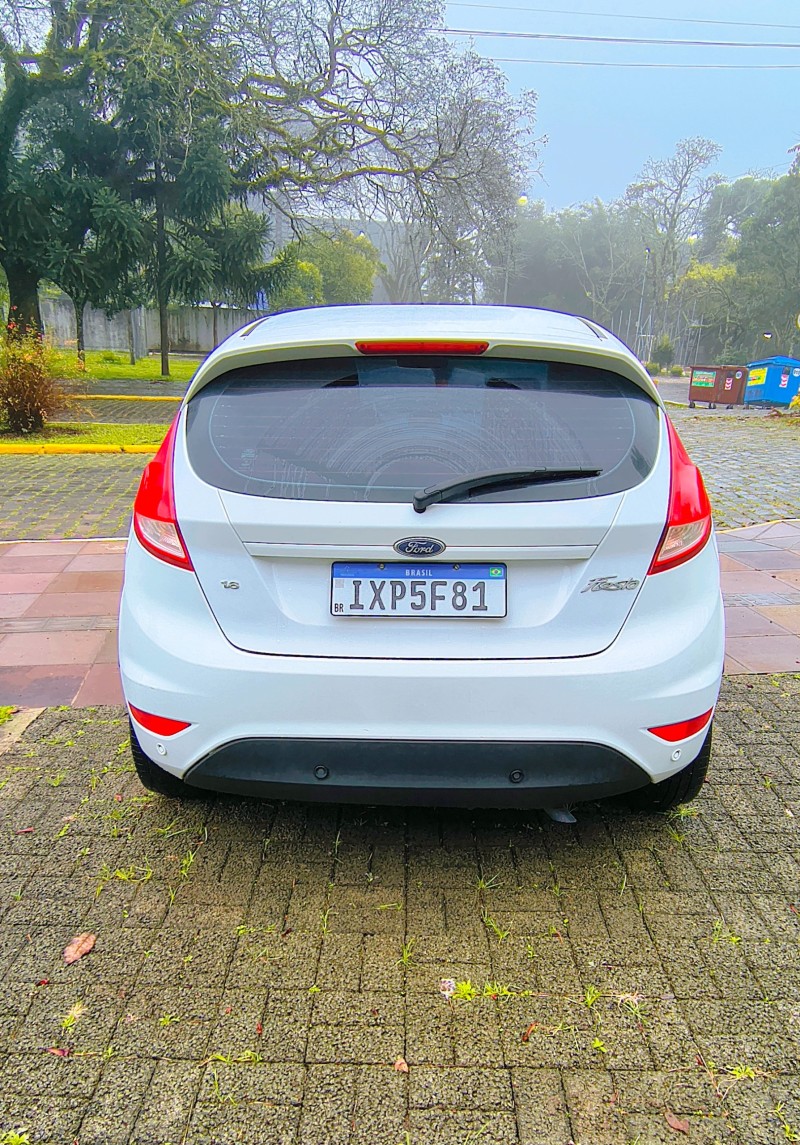 FIESTA 1.6 SE HATCH 16V FLEX 4P MANUAL - 2017 - FARROUPILHA