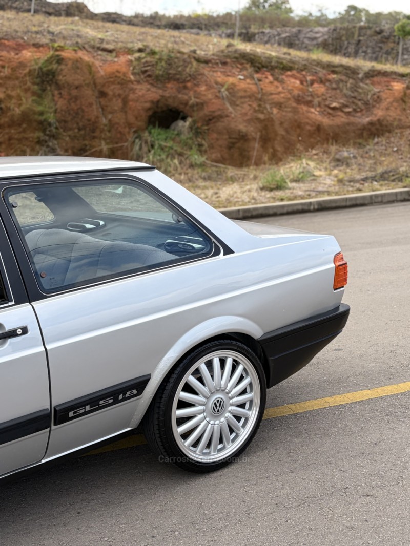 VOYAGE 1.8 GLS 8V ÁLCOOL 2P MANUAL - 1989 - FLORES DA CUNHA