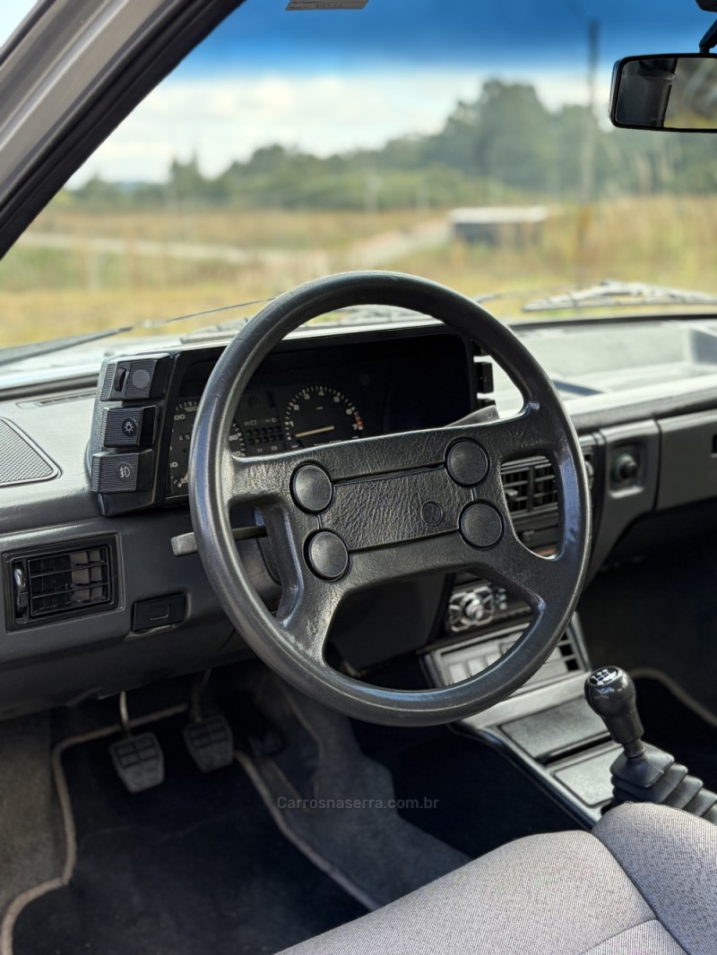 VOYAGE 1.8 GLS 8V ÁLCOOL 2P MANUAL - 1989 - FLORES DA CUNHA