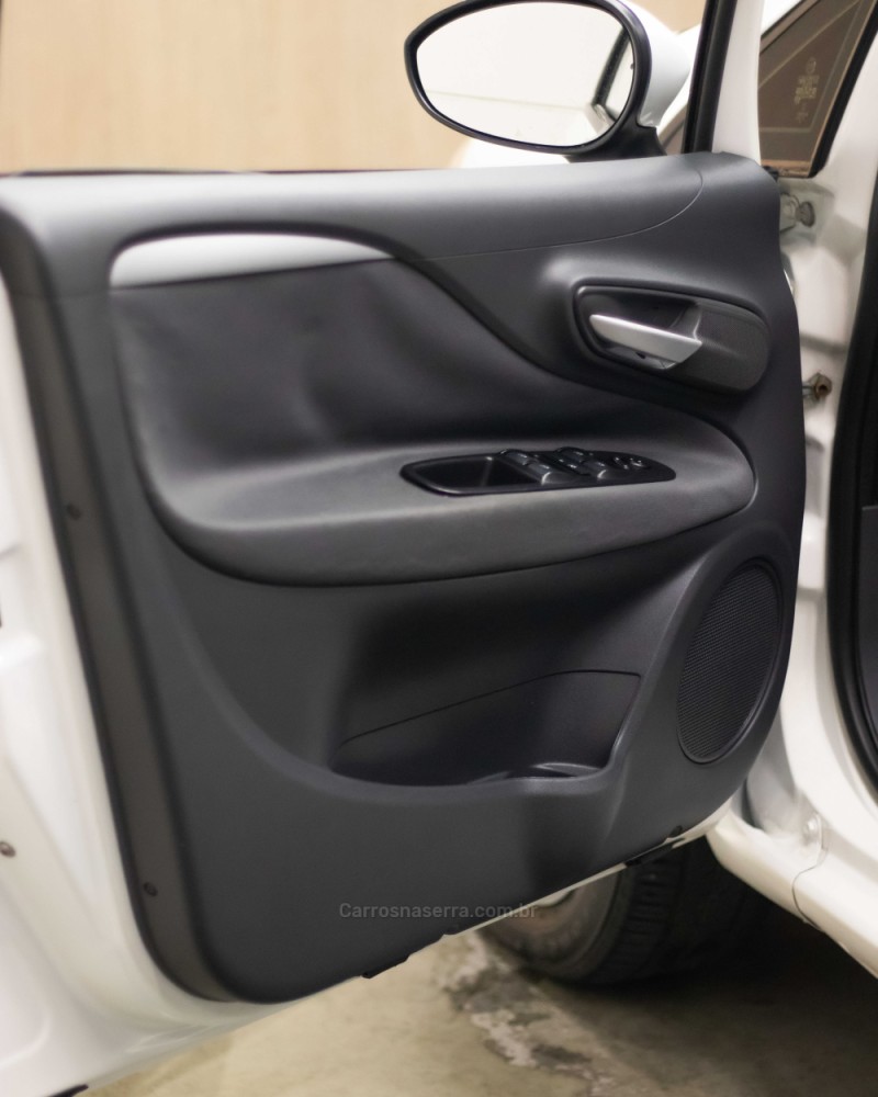 PUNTO 1.6 ESSENCE 16V FLEX 4P MANUAL - 2013 - CAXIAS DO SUL