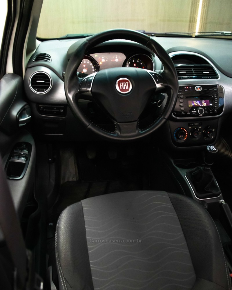 PUNTO 1.6 ESSENCE 16V FLEX 4P MANUAL - 2013 - CAXIAS DO SUL