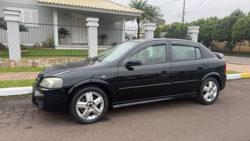 astra  2004 feliz
