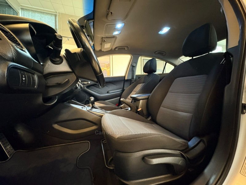 CERATO 1.6 SX E.233 16V GASOLINA 4P AUTOMÁTICO - 2014 - CAMPO BOM