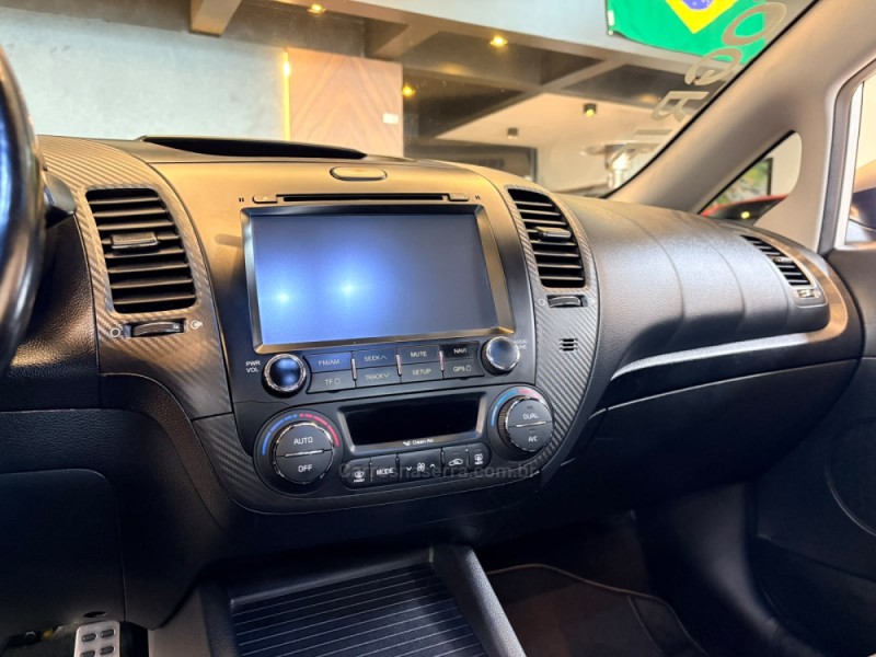 CERATO 1.6 SX E.233 16V GASOLINA 4P AUTOMÁTICO - 2014 - CAMPO BOM