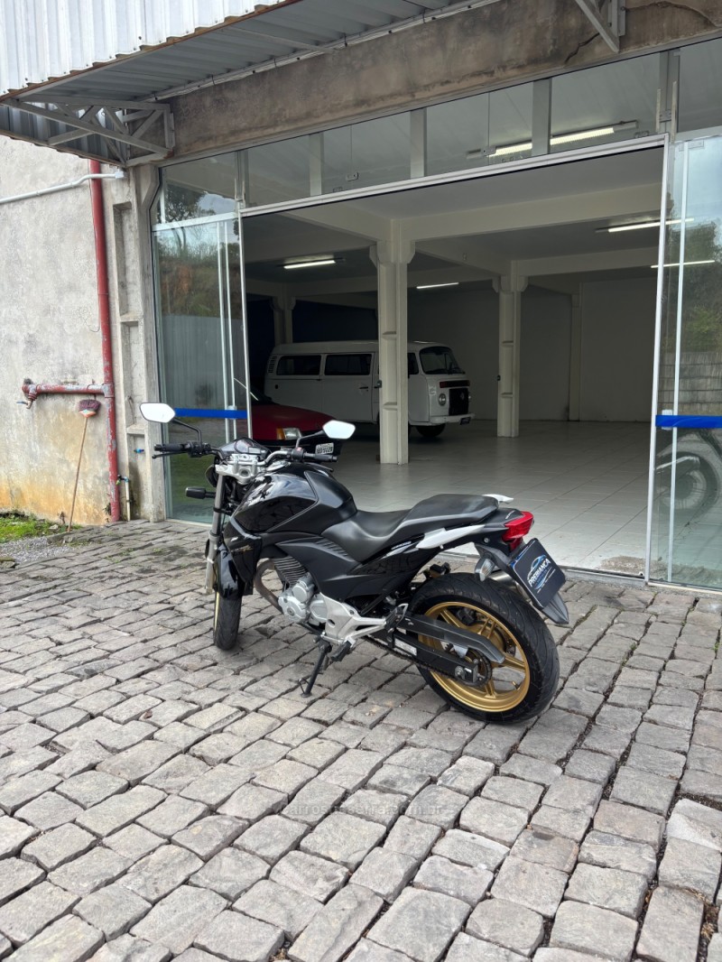 CB 300R ABS - 2015 - SãO MARCOS