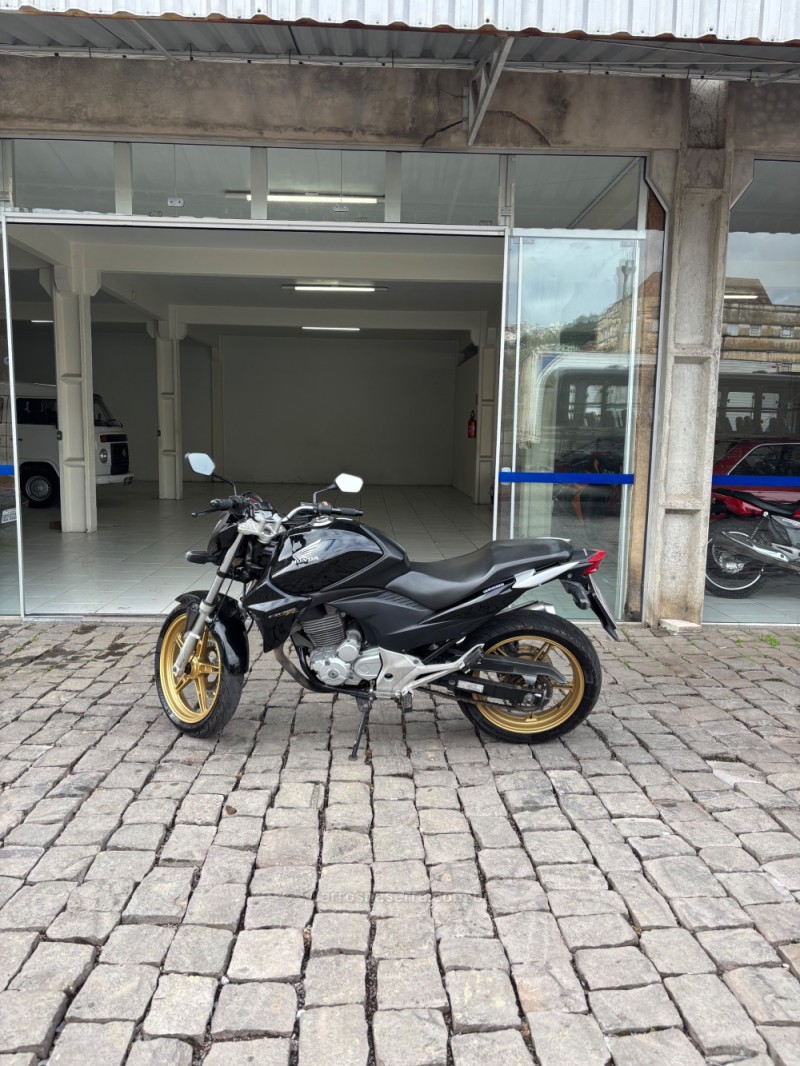 CB 300R ABS - 2015 - SãO MARCOS