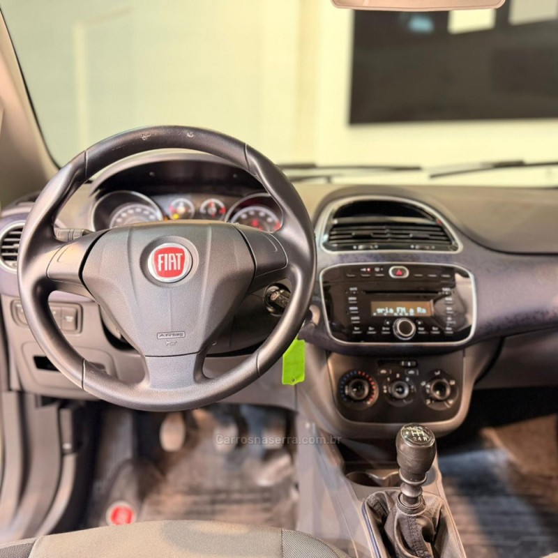 PUNTO 1.4 ATTRACTIVE 8V FLEX 4P MANUAL - 2016 - NOVO HAMBURGO