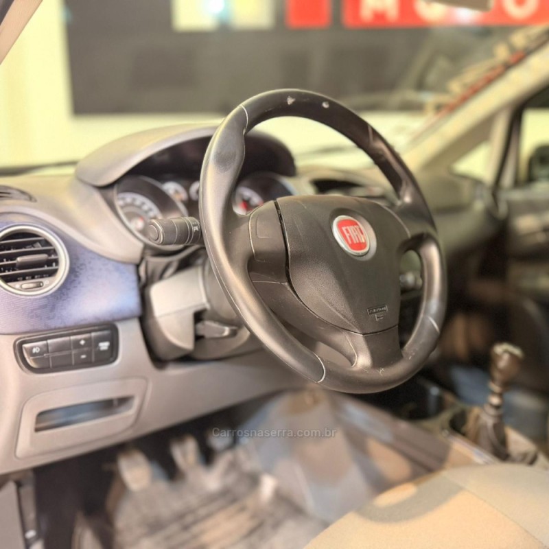 PUNTO 1.4 ATTRACTIVE 8V FLEX 4P MANUAL - 2016 - NOVO HAMBURGO