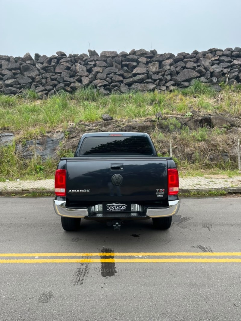 AMAROK 2.0 HIGHLINE 4X4 CD 16V TURBO INTERCOOLER DIESEL 4P AUTOMÁTICO - 2013 - CAXIAS DO SUL