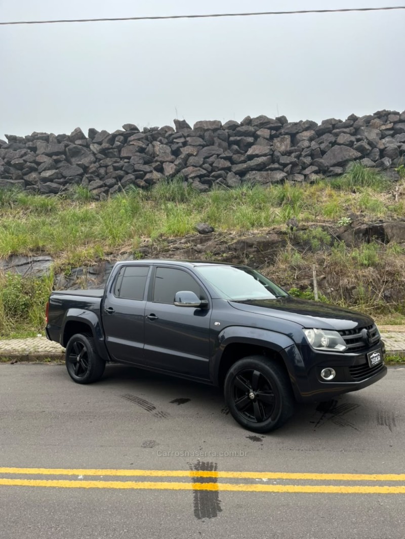 AMAROK 2.0 HIGHLINE 4X4 CD 16V TURBO INTERCOOLER DIESEL 4P AUTOMÁTICO - 2013 - CAXIAS DO SUL