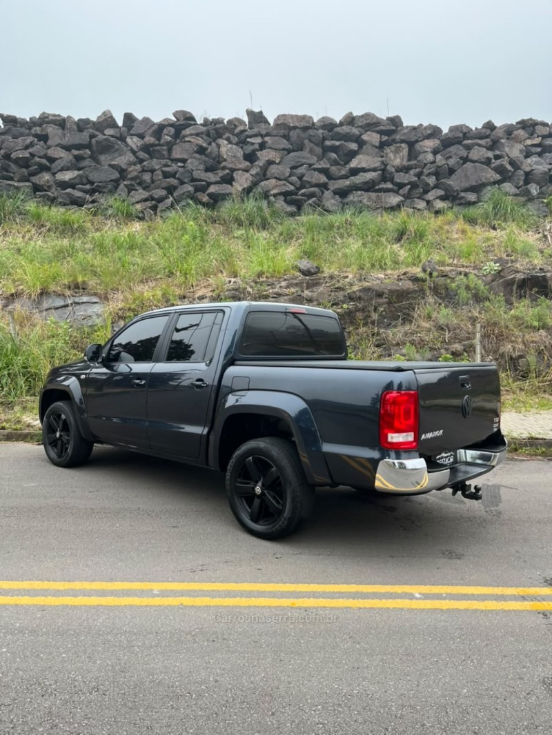 AMAROK 2.0 HIGHLINE 4X4 CD 16V TURBO INTERCOOLER DIESEL 4P AUTOMÁTICO - 2013 - CAXIAS DO SUL