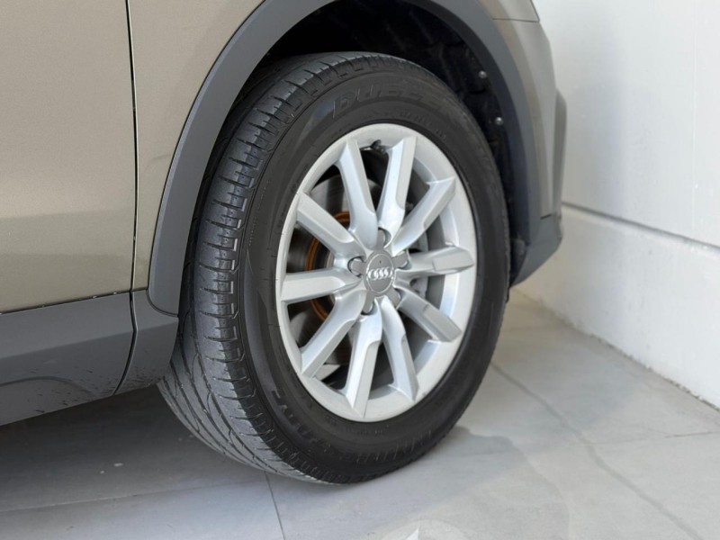 Q3 1.4 TFSI ATTRACTION GASOLINA 4P S TRONIC - 2016 - CAXIAS DO SUL