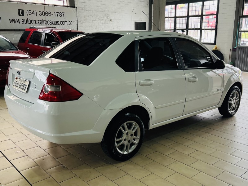 FIESTA 1.0 MPI SEDAN 8V FLEX 4P MANUAL - 2010 - CAXIAS DO SUL